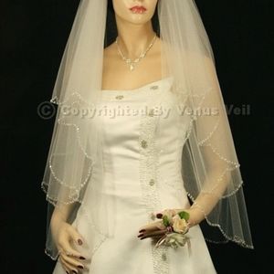 💒 2-Tier Beaded Edge Fingertip Ivory Veil 💒